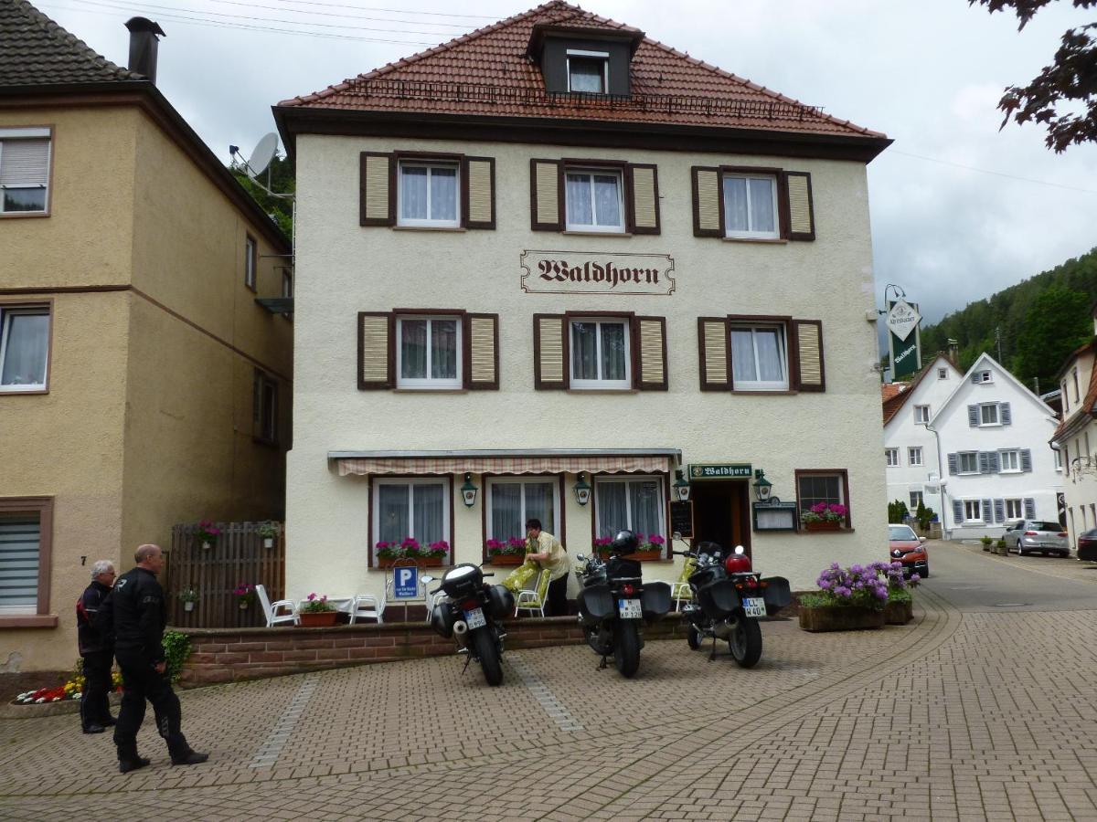Gasthaus Waldhorn 바트타이나흐자벨슈타인 외부 사진